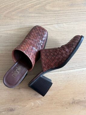 Vintage Nicole Miller Mules